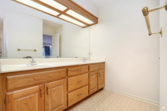 1120 Sharingbrook Dr, Manhattan, KS 66503