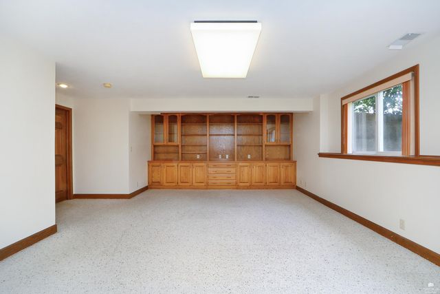 1120 Sharingbrook Dr, Manhattan, KS 66503