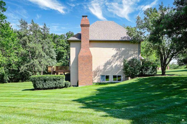 1120 Sharingbrook Dr, Manhattan, KS 66503