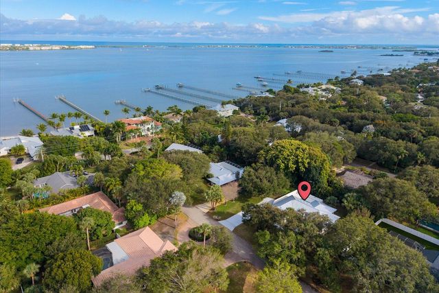 5 Copaire Drive, Sewalls Point, FL 34996