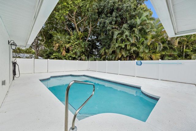 5 Copaire Drive, Sewalls Point, FL 34996