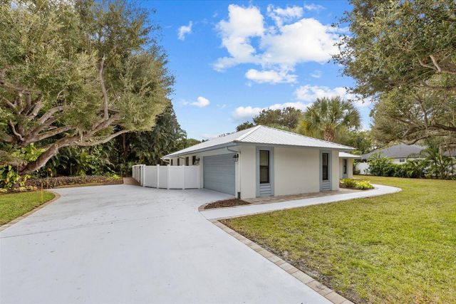 5 Copaire Drive, Sewalls Point, FL 34996