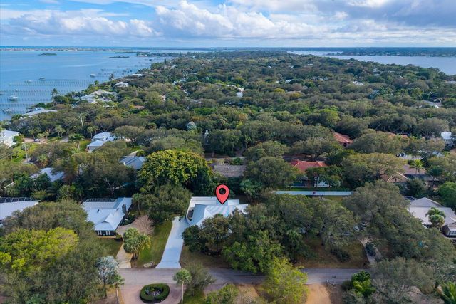 5 Copaire Drive, Sewalls Point, FL 34996