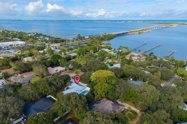 5 Copaire Drive, Sewalls Point, FL 34996