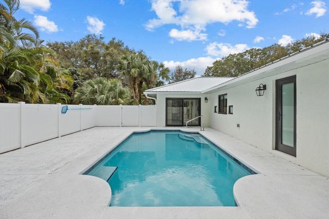 5 Copaire Drive, Sewalls Point, FL 34996