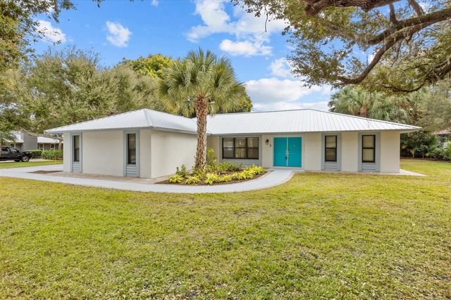 5 Copaire Drive, Sewalls Point, FL 34996