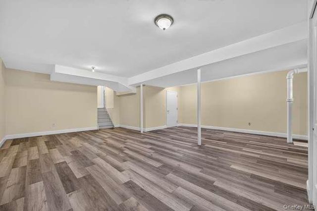 21 Oxford Boulevard, Great Neck, NY 11023