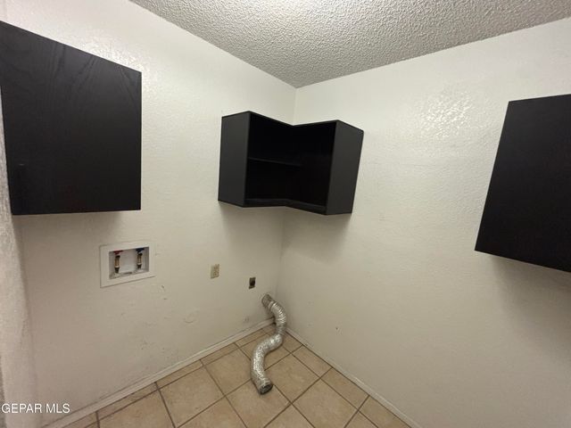 1540 SIERRA DE ORO Drive, El Paso, TX 79936