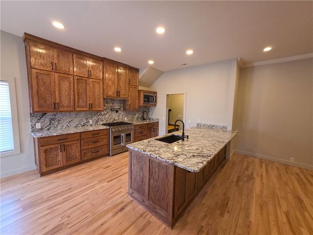 407 Old Forge Drive, Bentonville, AR 72712