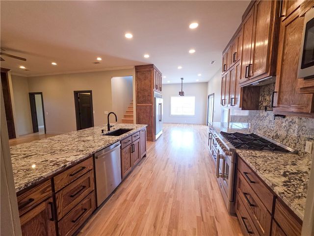 407 Old Forge Drive, Bentonville, AR 72712