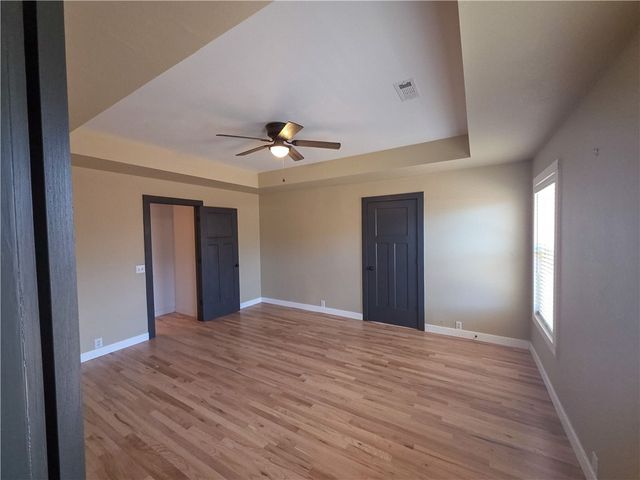 407 Old Forge Drive, Bentonville, AR 72712