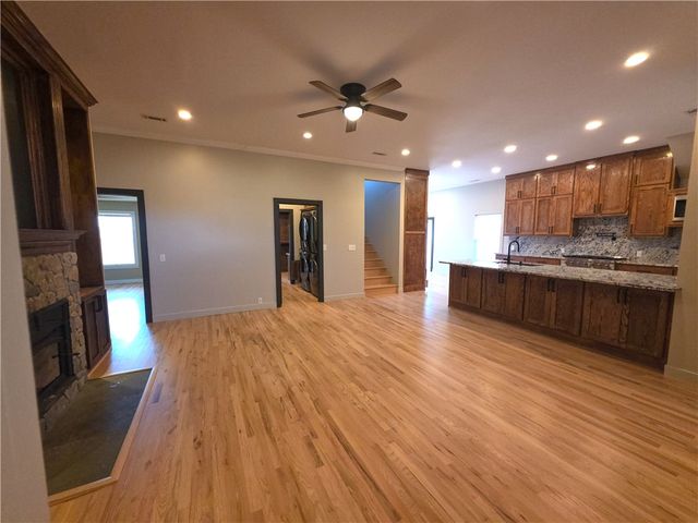 407 Old Forge Drive, Bentonville, AR 72712