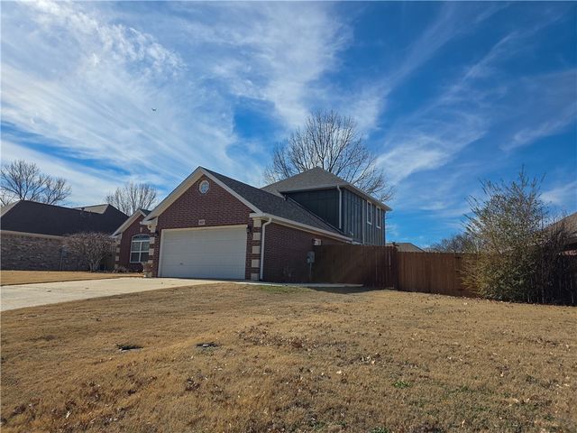 407 Old Forge Drive, Bentonville, AR 72712