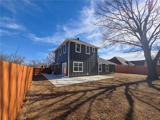 407 Old Forge Drive, Bentonville, AR 72712