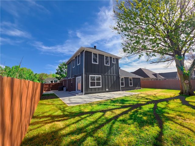 407 Old Forge Drive, Bentonville, AR 72712