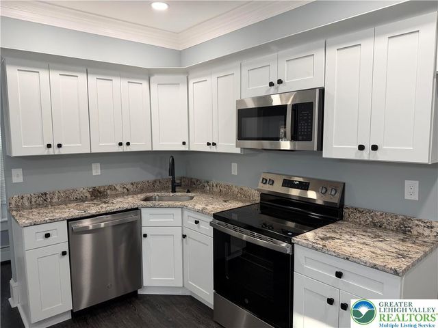 40 Locust, Macungie Boro, PA 18062