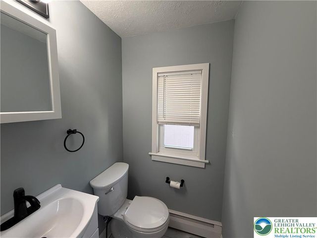 40 Locust, Macungie Boro, PA 18062