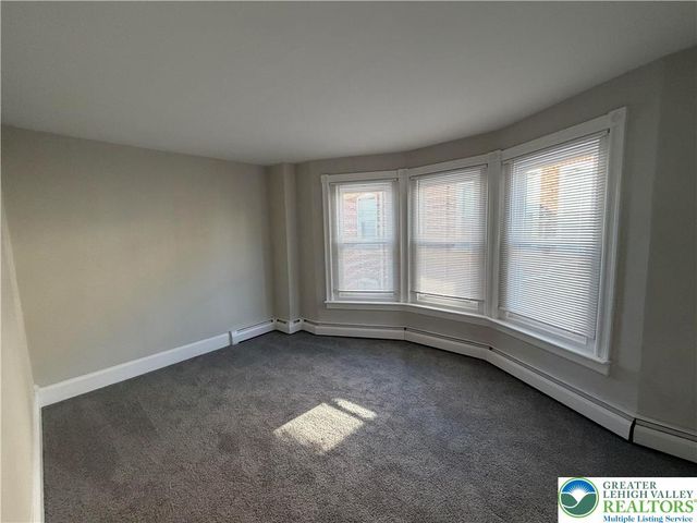 40 Locust, Macungie Boro, PA 18062