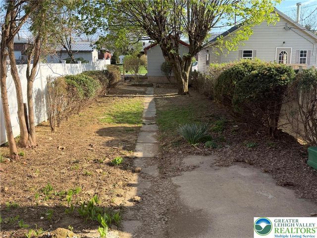 40 Locust, Macungie Boro, PA 18062