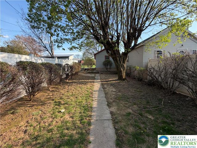 40 Locust, Macungie Boro, PA 18062