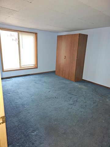 1121 S Vine Street, Fergus Falls, MN 56537