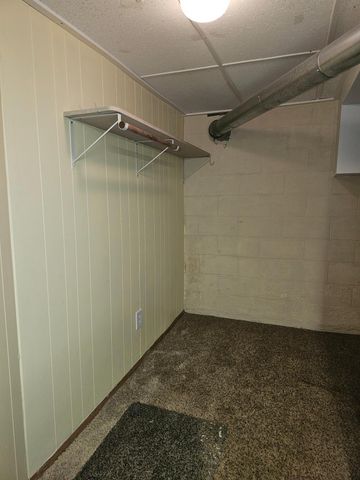 1121 S Vine Street, Fergus Falls, MN 56537