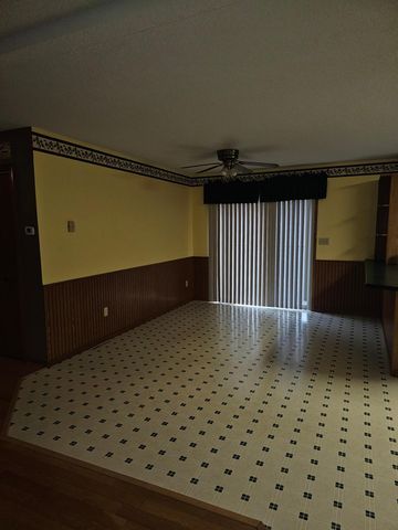 1121 S Vine Street, Fergus Falls, MN 56537