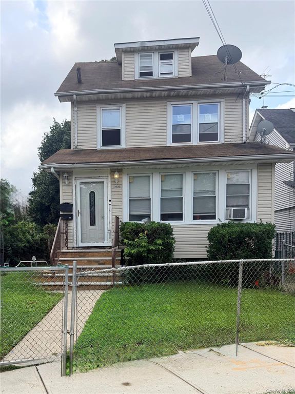 18640 Murdock Avenue 2nd Floor, Saint Albans, NY 11412