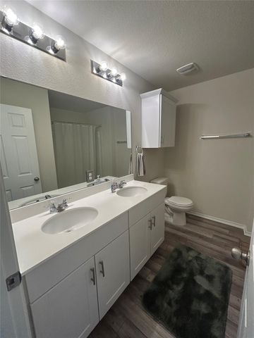 453 Stone Water LN, Jarrell, TX 76537