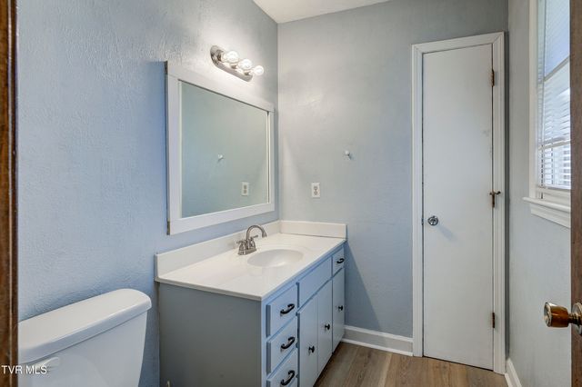 128 Pierce Lane, Johnson City, TN 37604