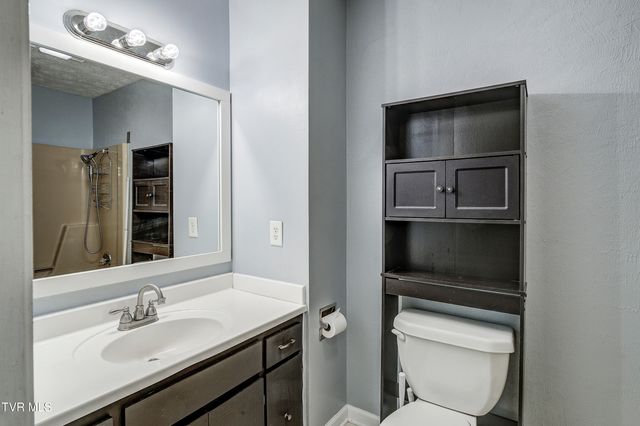 128 Pierce Lane, Johnson City, TN 37604