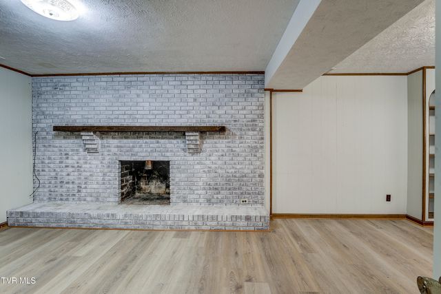 128 Pierce Lane, Johnson City, TN 37604