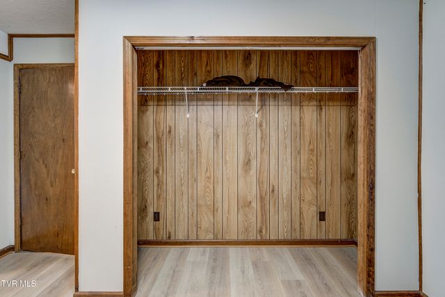 128 Pierce Lane, Johnson City, TN 37604