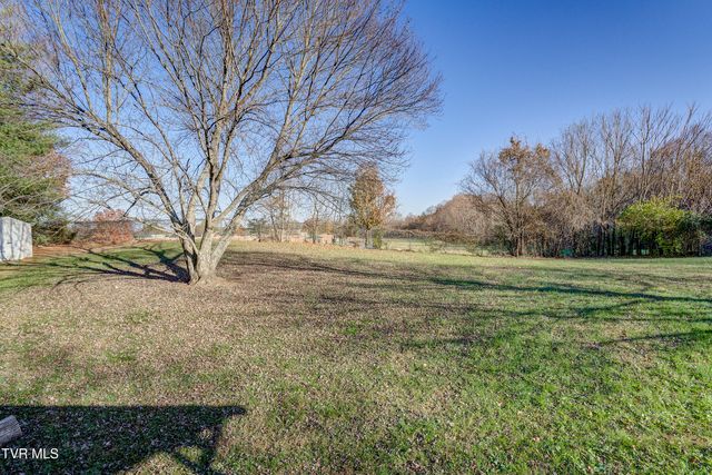 128 Pierce Lane, Johnson City, TN 37604