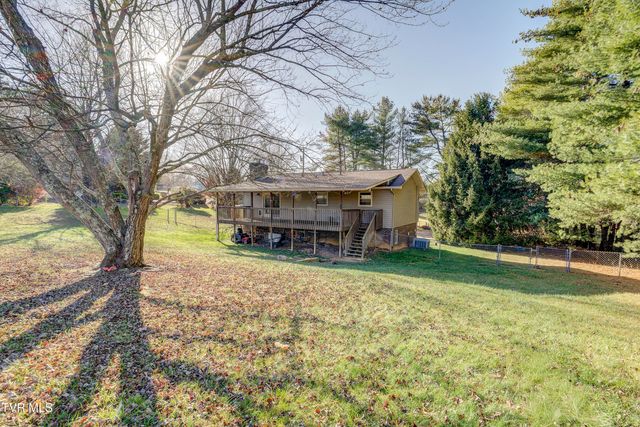 128 Pierce Lane, Johnson City, TN 37604