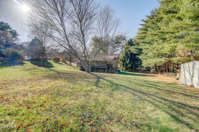 128 Pierce Lane, Johnson City, TN 37604