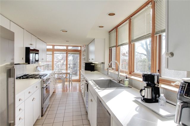 80 W Lafayette Street, Fayetteville, AR 72701