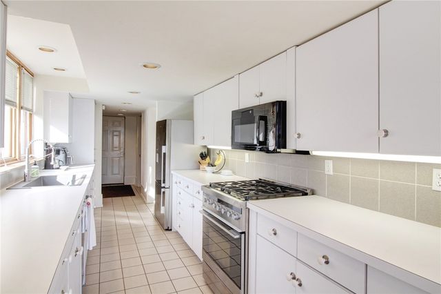 80 W Lafayette Street, Fayetteville, AR 72701