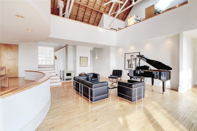 80 W Lafayette Street, Fayetteville, AR 72701