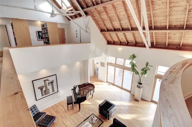 80 W Lafayette Street, Fayetteville, AR 72701