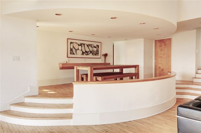 80 W Lafayette Street, Fayetteville, AR 72701