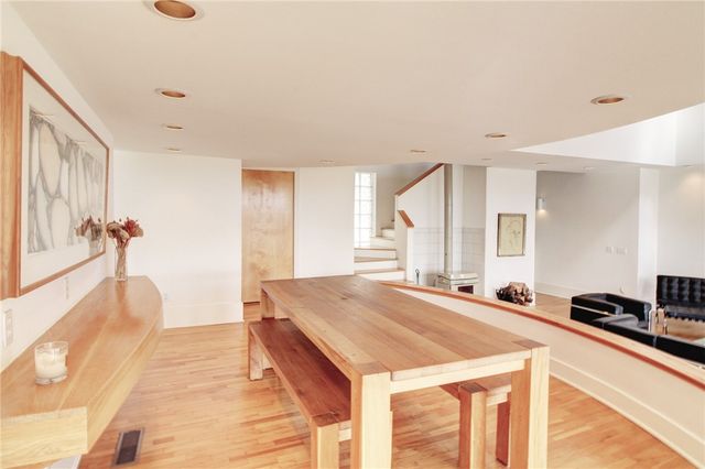 80 W Lafayette Street, Fayetteville, AR 72701