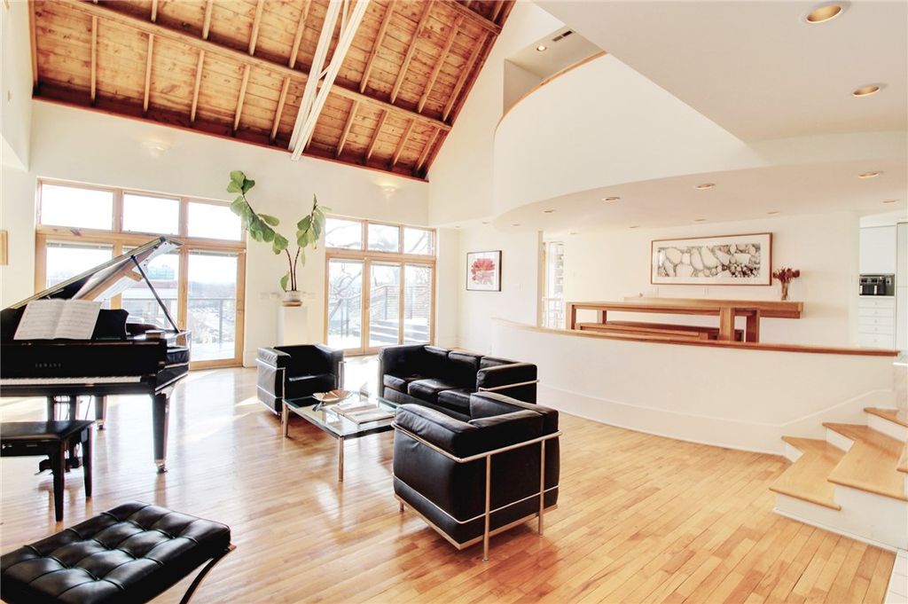 80 W Lafayette Street, Fayetteville, AR 72701