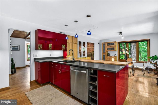 4301 37TH RD N, Arlington, VA 22207
