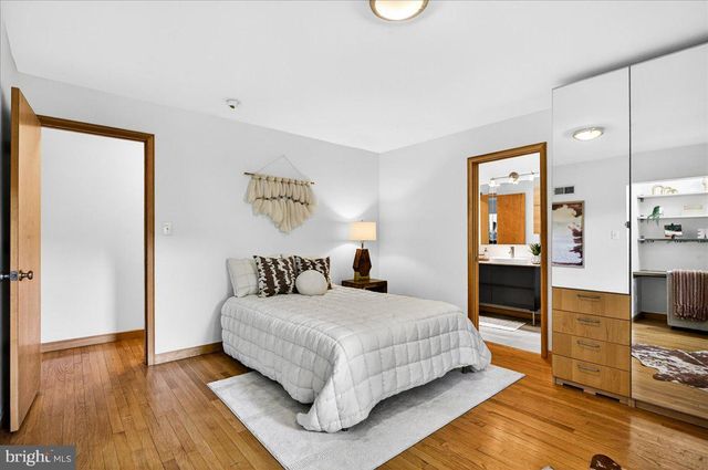 4301 37TH RD N, Arlington, VA 22207