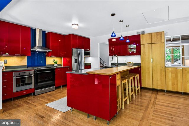 4301 37TH RD N, Arlington, VA 22207