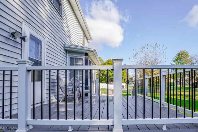 6402 Blossomwood Circle NE, Canton, OH 44721