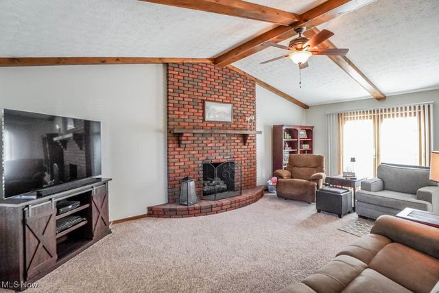 6402 Blossomwood Circle NE, Canton, OH 44721