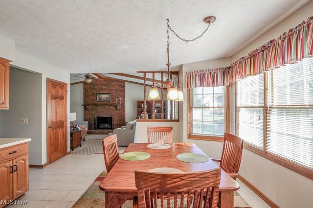 6402 Blossomwood Circle NE, Canton, OH 44721