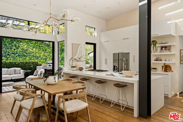 3526 Stoner Avenue, Los Angeles, CA 90066